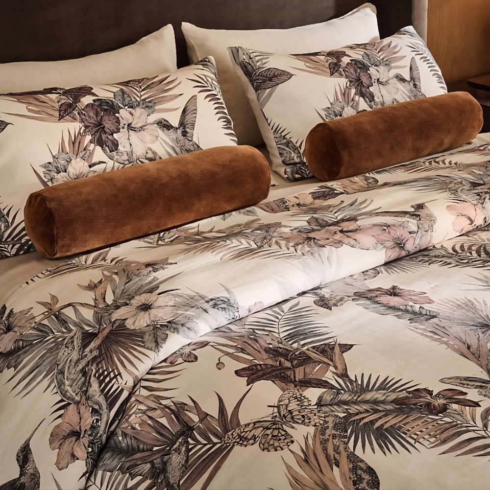 CB2 Eden Off White and Smoked Mauve Linen King Duvet Cover, Ratail $329.00 UAD - Picture 2 of 16
